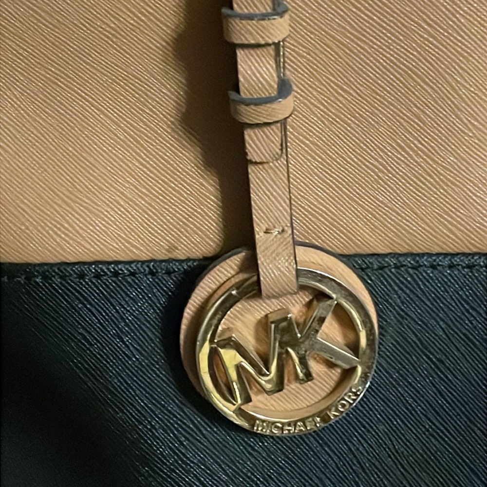 Michael Kors Jet Set Tan and Black Block Tote Bag - Picture 4 of 13
